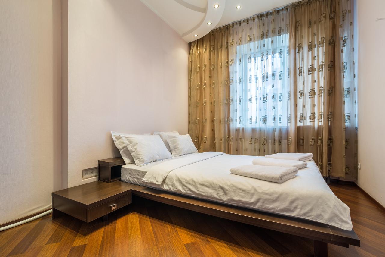 Lux Near Most City With Panoramic Windows Dnipro Bagian luar foto